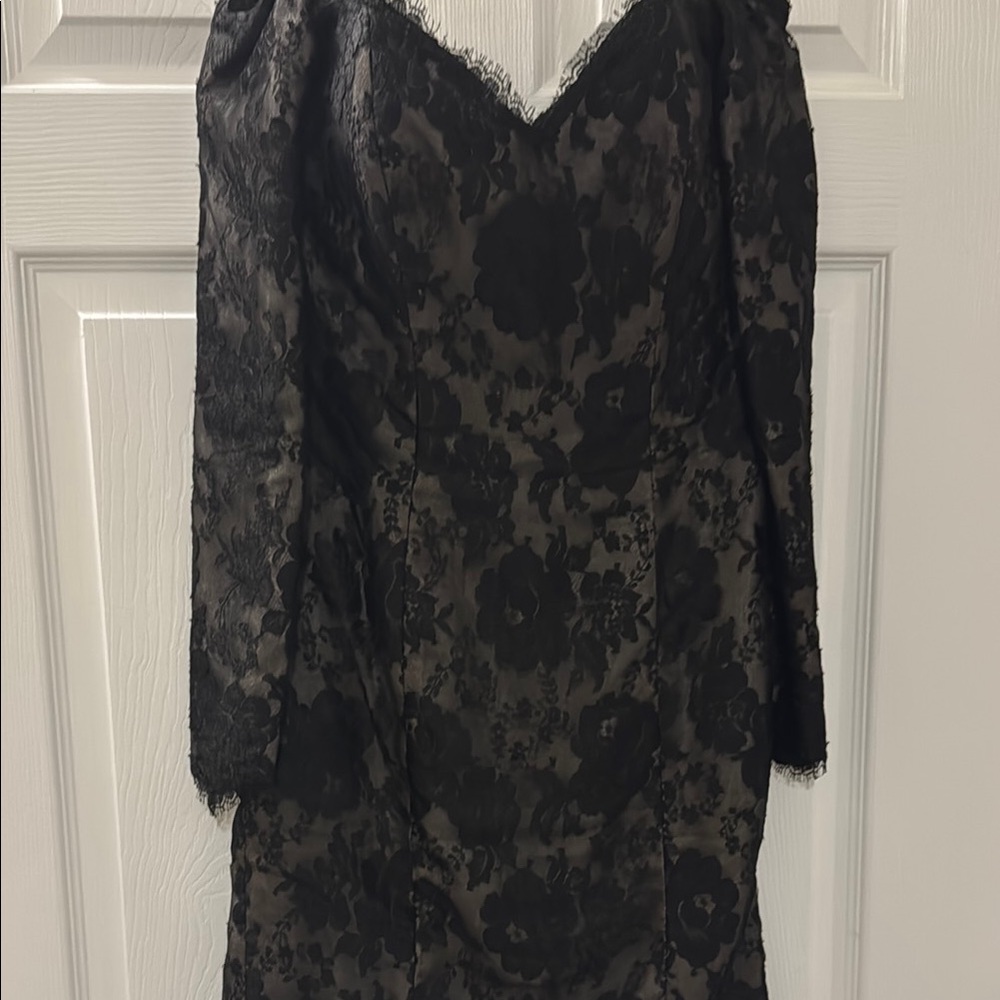 Black Off-the-Shoulder Sheath Dress for Cocktail Events